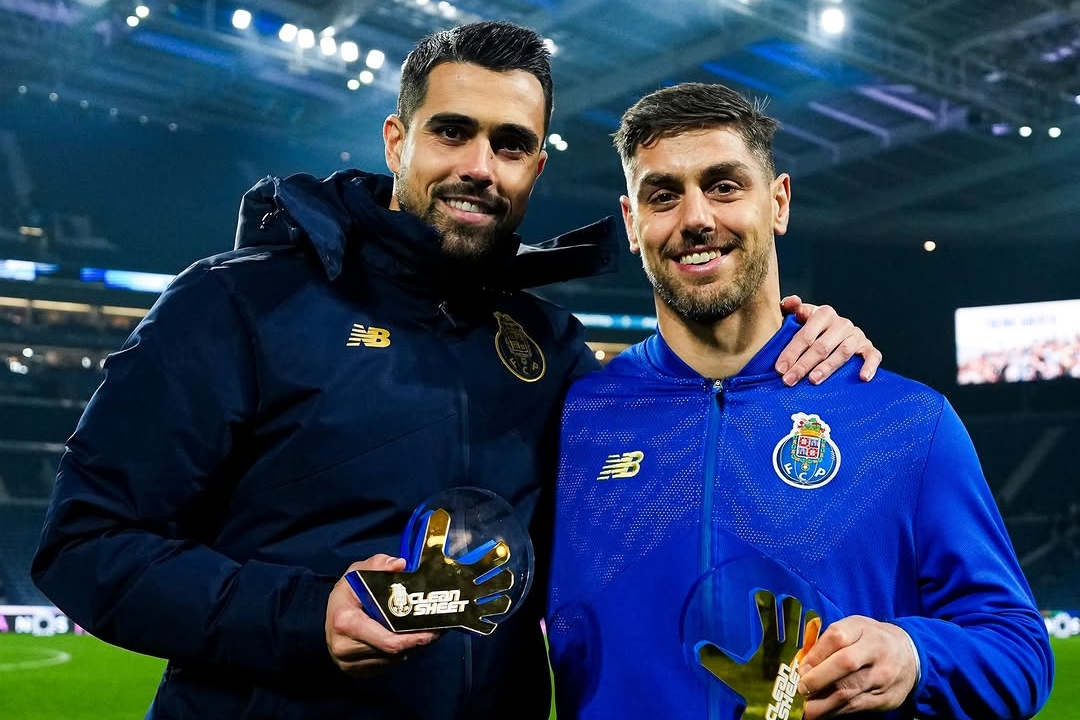 Samu's Double Secures FC Porto's Commanding Win Over AVS