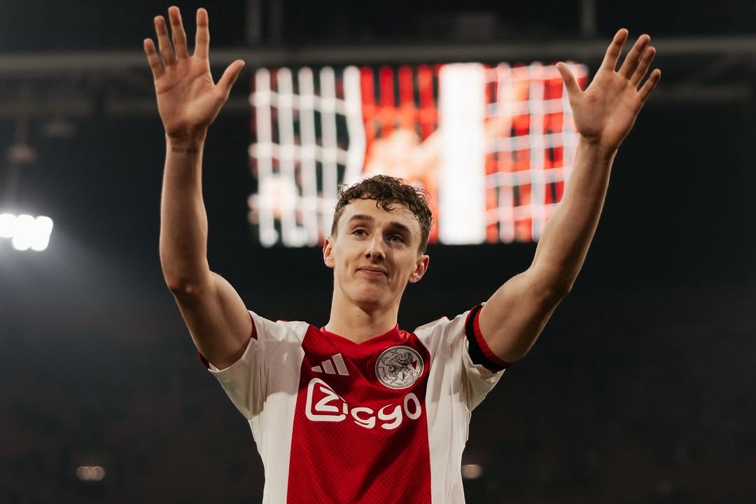 Ajax Dominate as Baas Double Seals Victory Over FC Volendam
