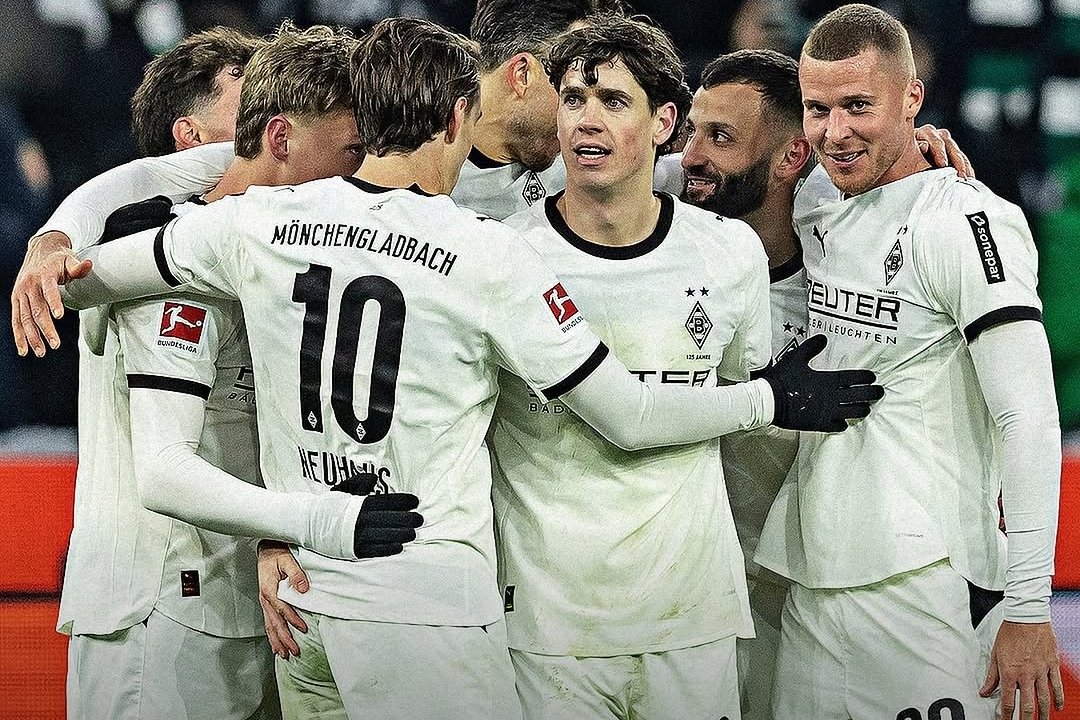 Tabakovic Shines as Mönchengladbach Overwhelm Augsburg 4-0