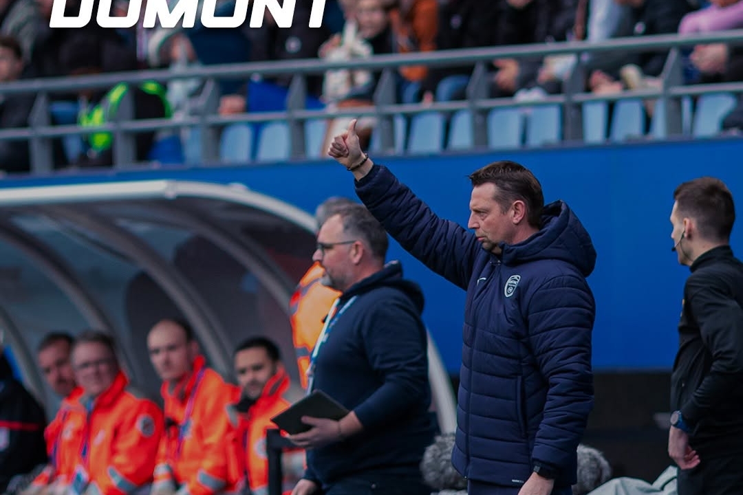 Troyes Hold Off Reims Despite Diop's Red Card in 2-1 Victory