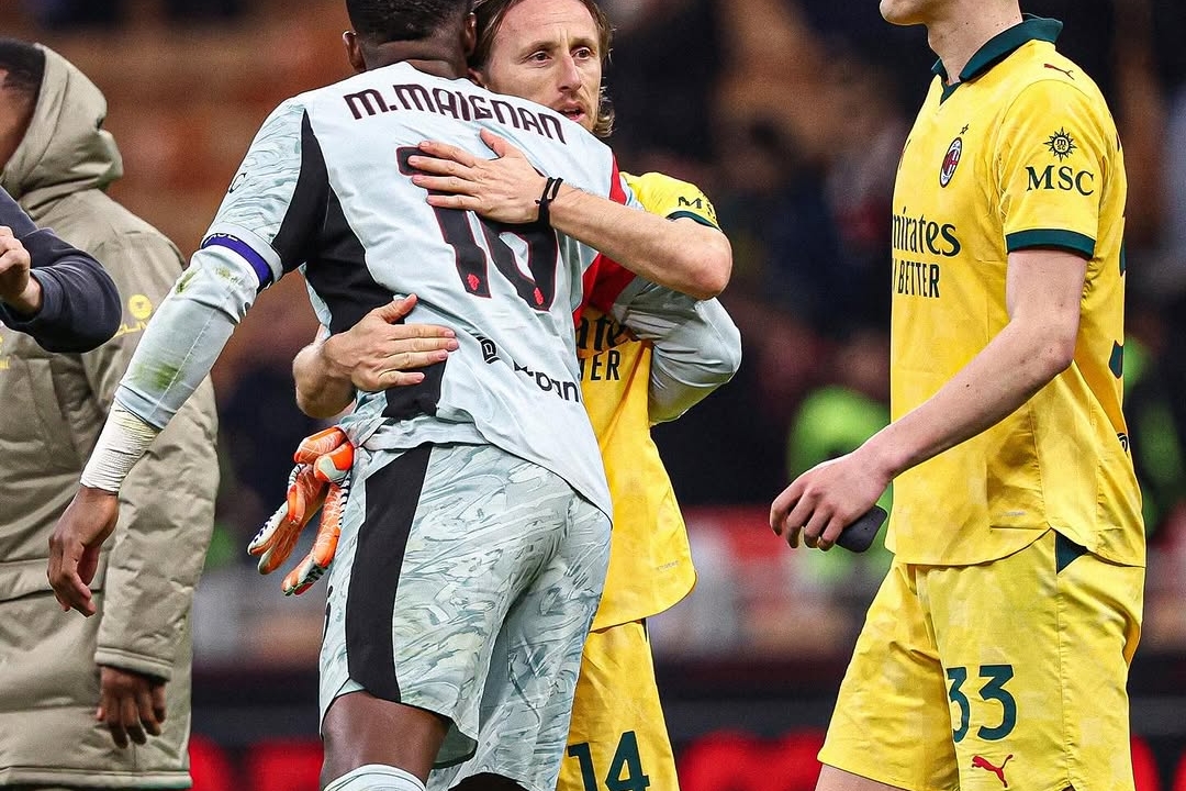 Rafael Leão's Equaliser Rescues AC Milan in 1-1 Draw with Como