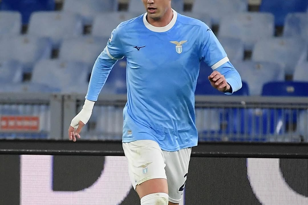 Lazio's Late Penalty Seals 3-2 Victory Over Genoa in Serie A Thriller