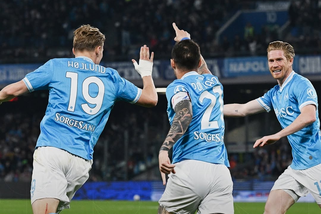 Late Surge Seals Napoli's Comeback Win Over Lecce