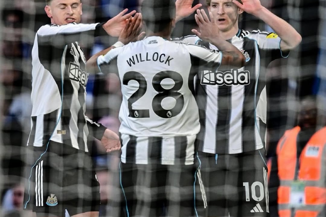Gordon's Early Strike Seals Newcastle's Narrow Victory at Stamford Bridge