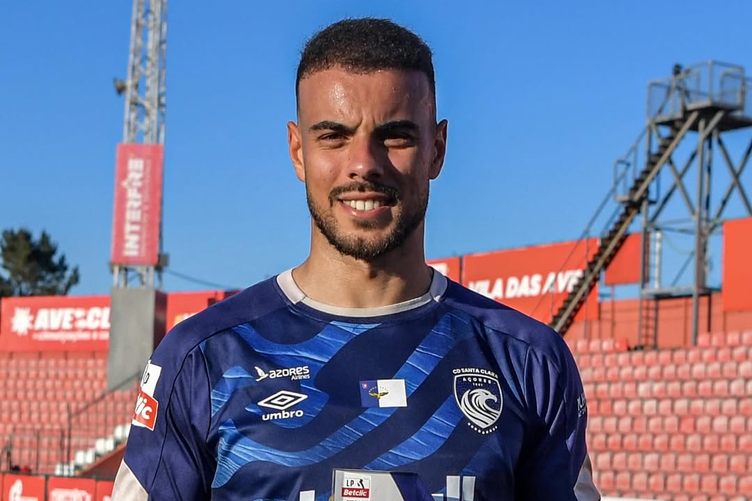 Santa Clara Edge AVS 1-0 Despite Paulo Vitor's Dismissal