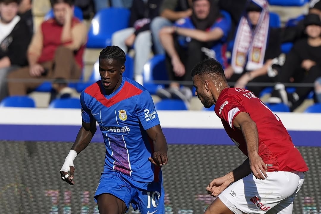 Alverca and Santa Clara Settle for 1-1 in Tense Primeira Liga Draw