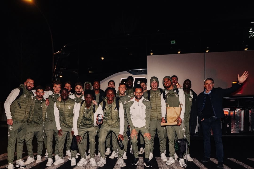 Stassin Stars as Saint Etienne Overwhelm Pau 3-0