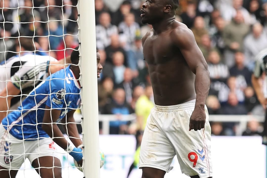 Late Brobbey Strike Seals Sunderland's Dramatic Victory Over Newcastle