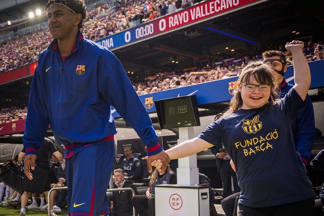 Araujo's Header Secures Barcelona's Narrow Win Over Rayo Vallecano