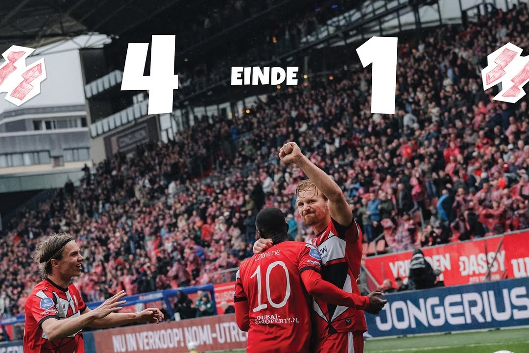 Utrecht Overpowers Telstar 4-1 in Commanding Home Display