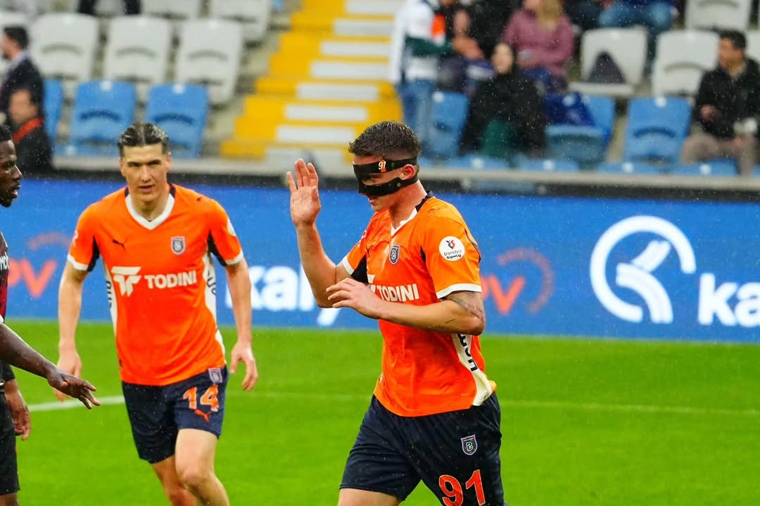 Başakşehir's Early Blitz Seals 3-0 Win Over Gençlerbirliği