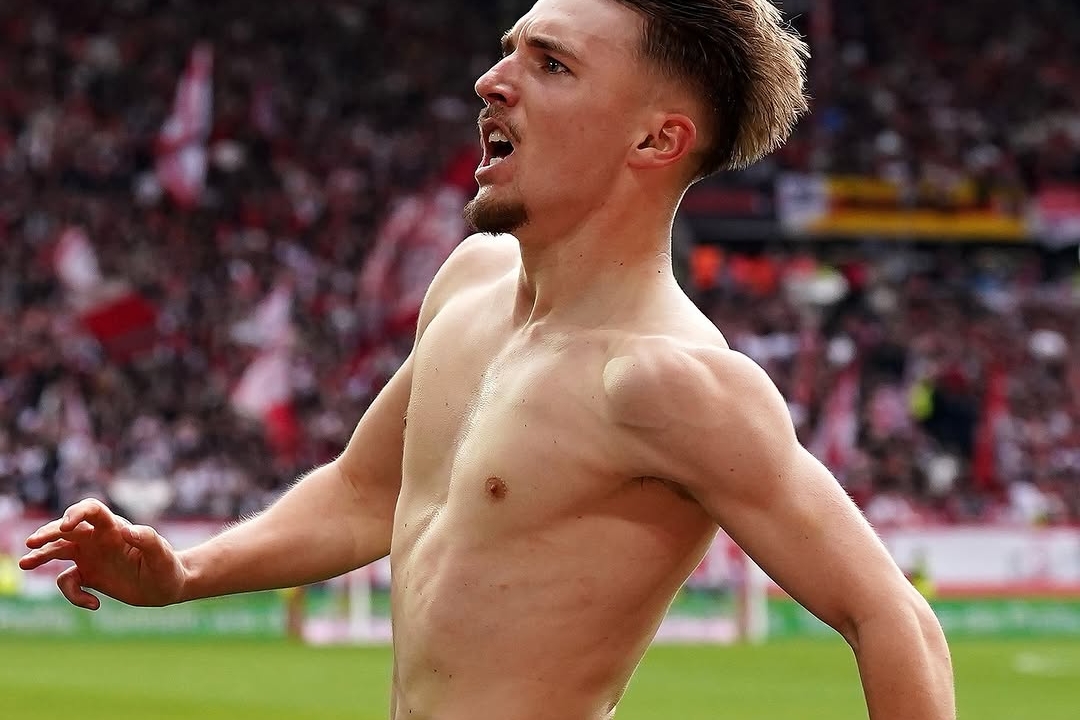 Late Goals Hand Bayern München a Dramatic 3-2 Win Over Freiburg