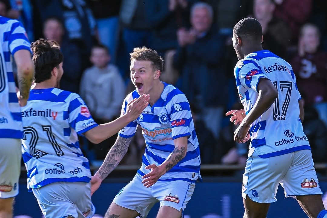 Niemeijer Shines as De Graafschap Thrash Jong AZ 5-0