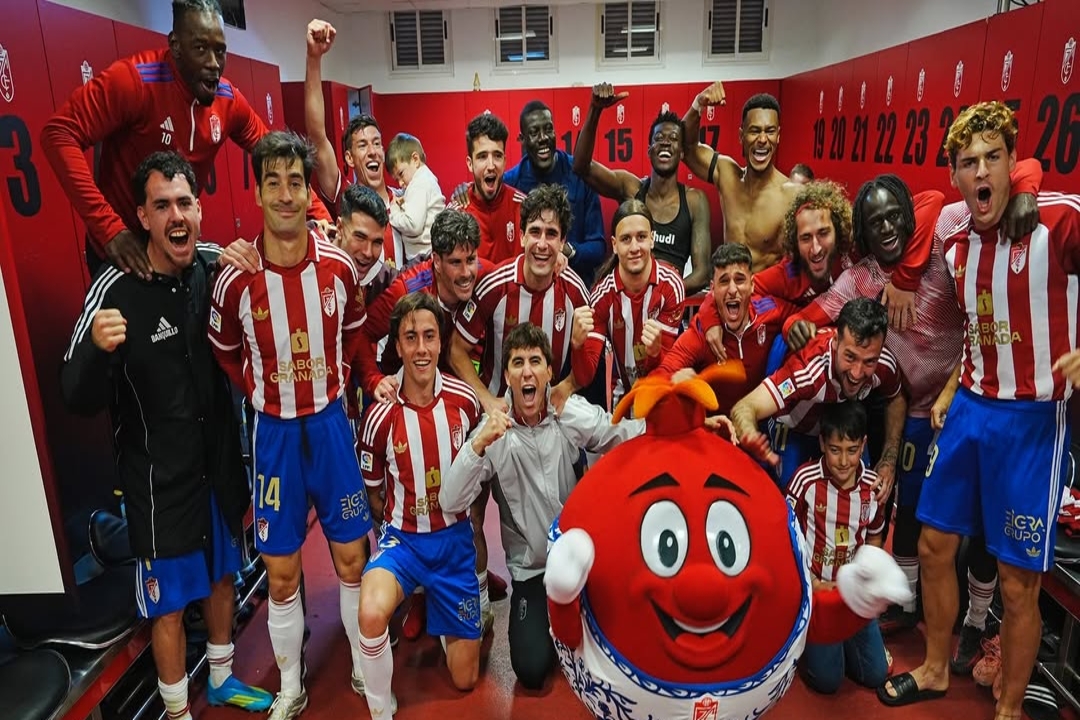 Granada Edges Cultural Leonesa in Card-Heavy Encounter