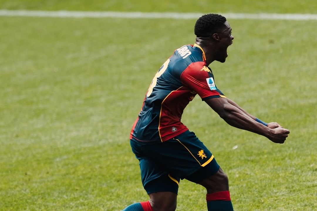 Genoa Prevails 2-1 Against Sassuolo Despite Red Card Drama