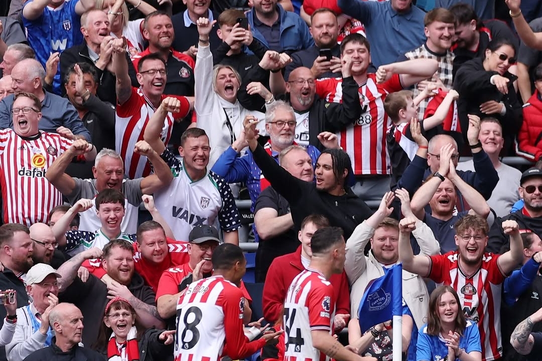 Sunderland's Second-Half Surge Sinks Everton 3-1