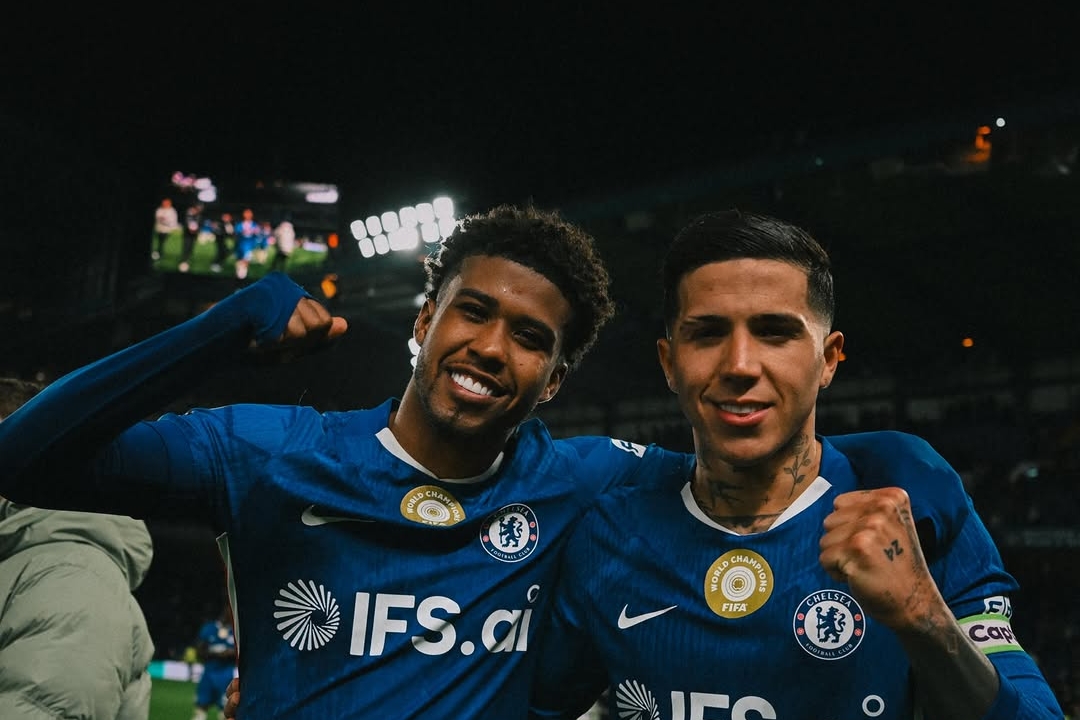 Chelsea Overcome Tottenham 2-1 as Fernandez Shines at Stamford Bridge
