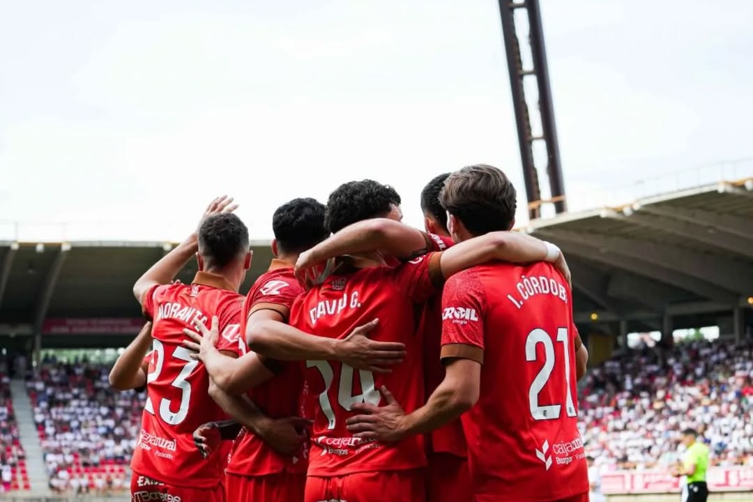David González Shines as Burgos Stifles Cultural Leonesa 2-0