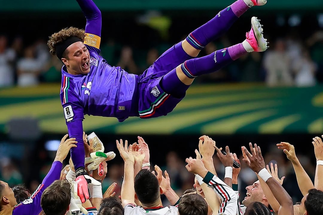Mexico's Second-Half Surge Seals 3-0 Victory Over Czechia