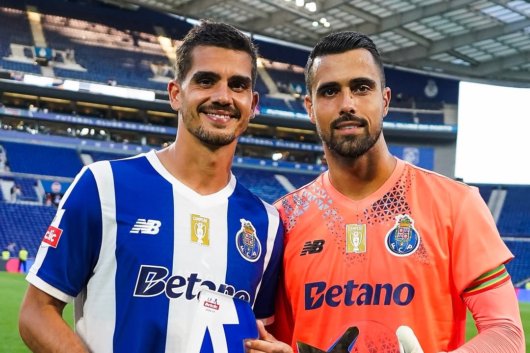 Porto's Penalty Precision Downs Alverca 2-0 in Primeira Liga Opener