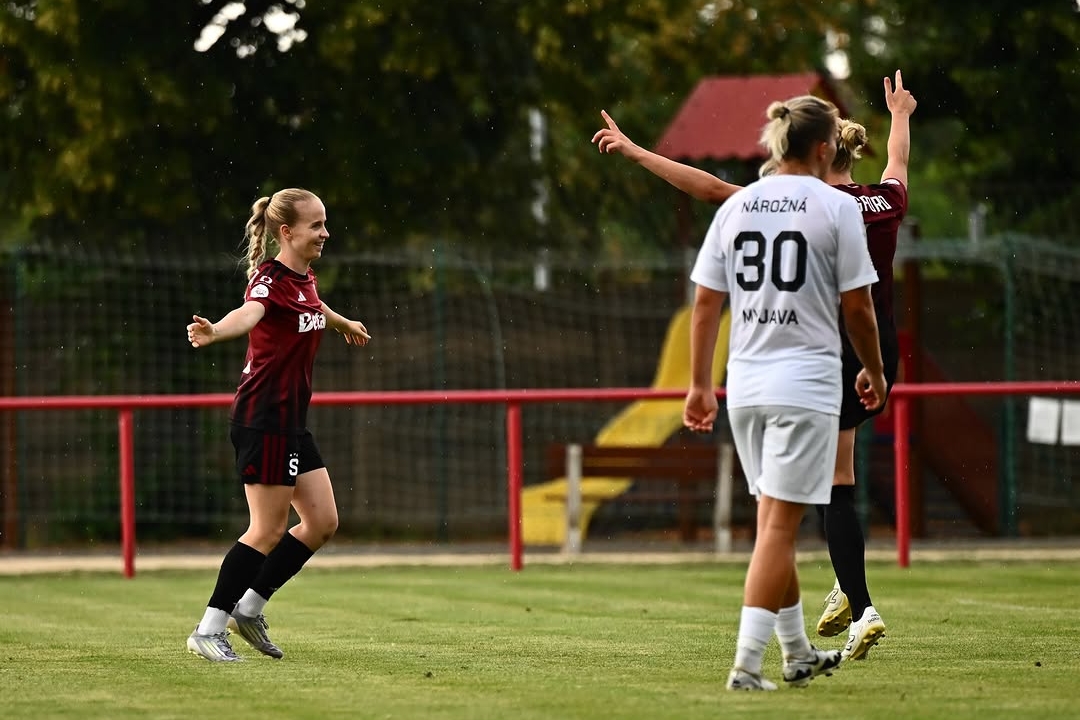 Slavia Praha Overpower Baník Ostrava with a 4-0 Masterclass