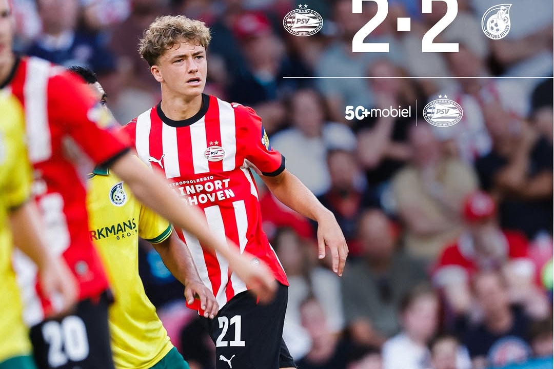 Late Michut Goal Denies PSV Victory in Eredivisie Opener