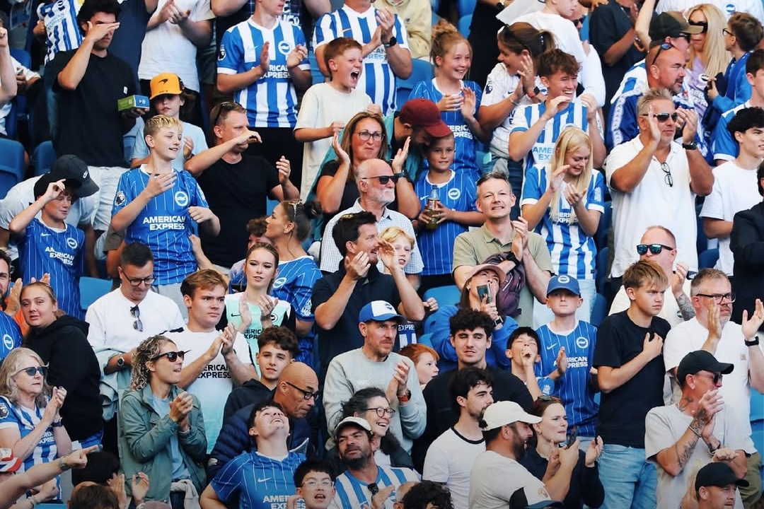 Brighton and Leeds Settle for a Draw in Engaging Contest