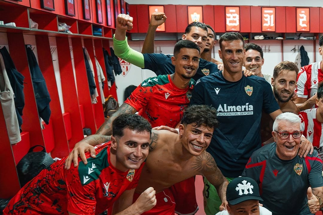 Cipenga Shines as Almeria Hold Off Cadiz 3-2 in Segunda Thriller