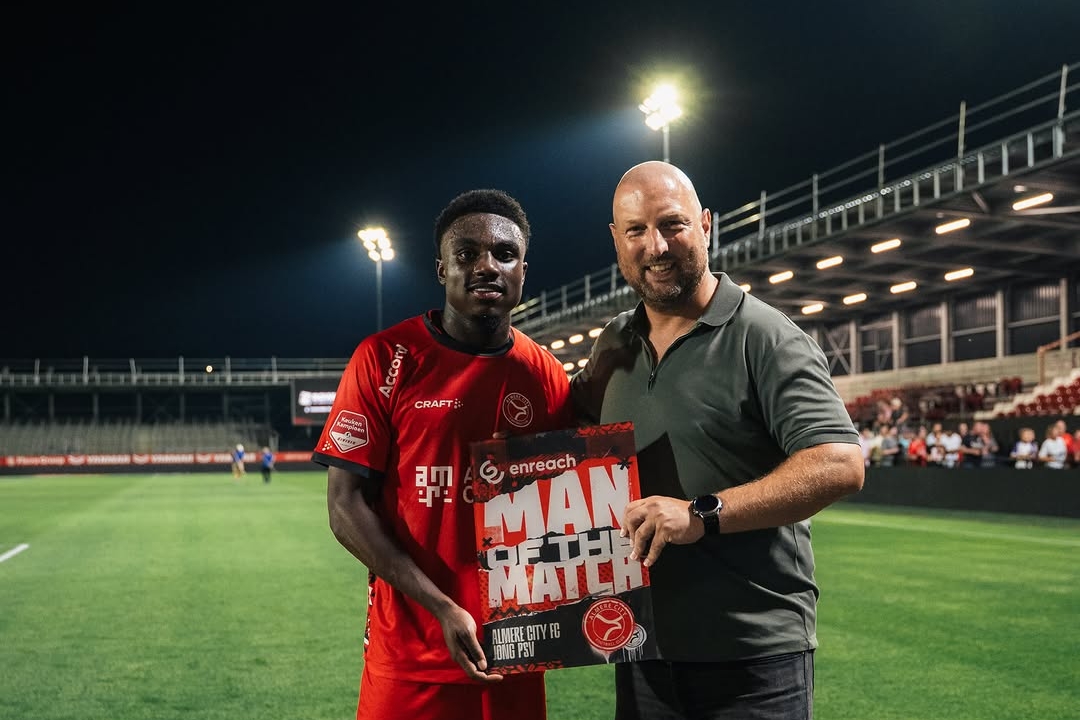 Almere City Overcomes Jong PSV 3-1 as Burgering Shines