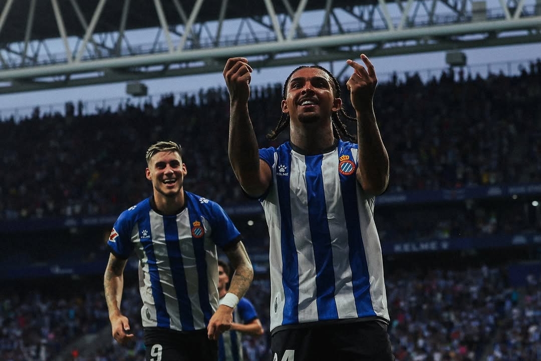 Espanyol's Fernandez Sparkles in 3-0 Victory Over Levante