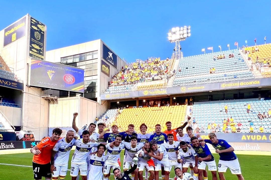 Clemente's Strike Seals Victory for Las Palmas in Cadiz