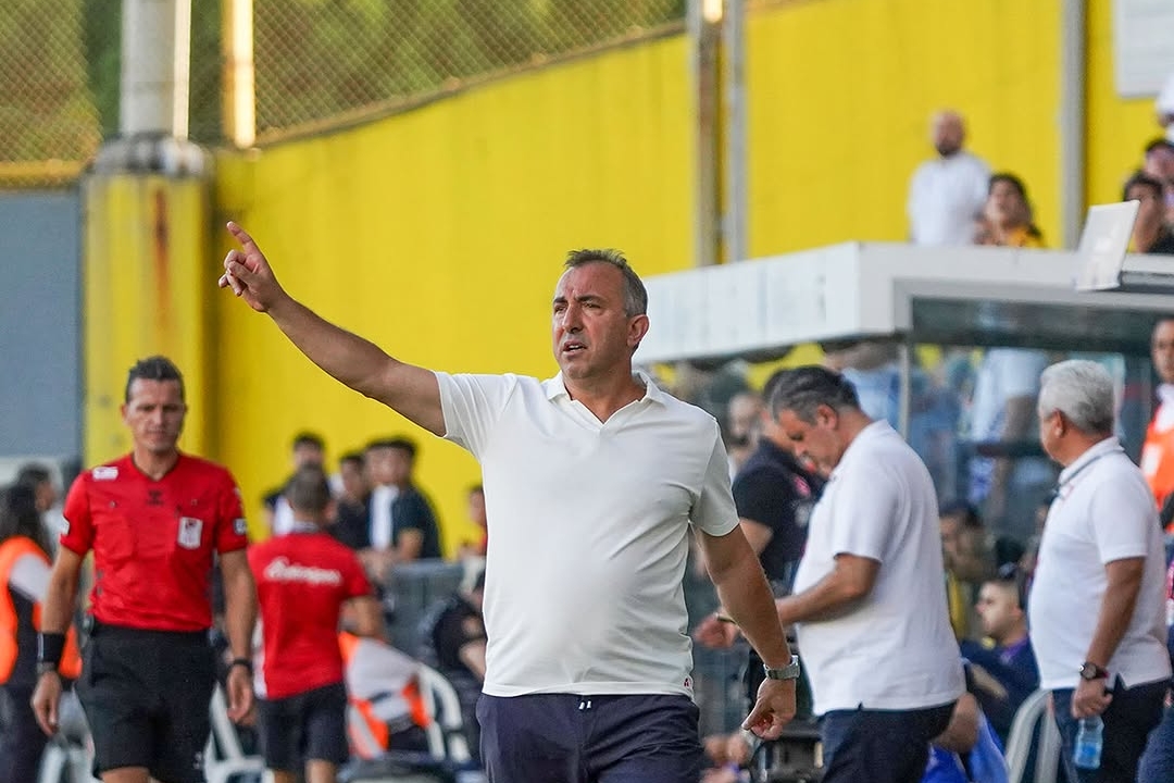 Rizespor Overcome Red Card to Defeat Eyüpspor 2-0 in Süper Lig