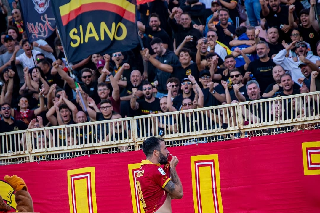 Iemmello's Late Strike Seals Catanzaro's Narrow Win Over Carrarese