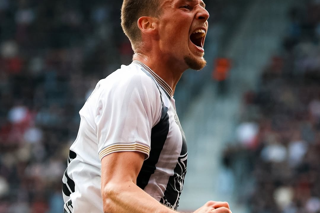 Charleroi's Romsaas Delivers Key Blow in Narrow Win Over Zulte Waregem