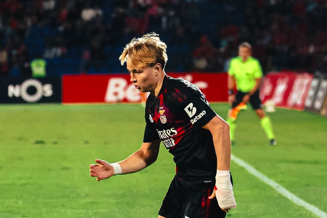 Prestianni Shines as Benfica Overcomes Santa Clara 2-1