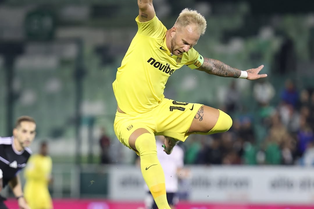 Bruma's Penalty and Garré's Late Strike Secure Aris Win Over Kifisia