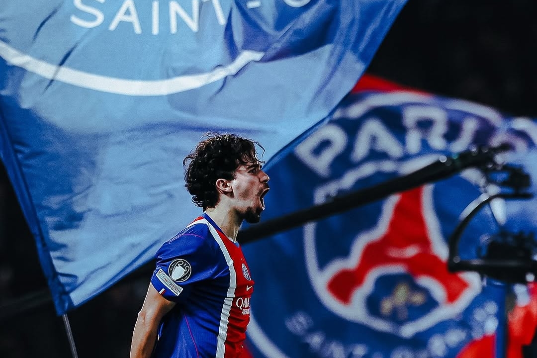 PSG Overpower Barcelona 4-2 in Champions League Clash